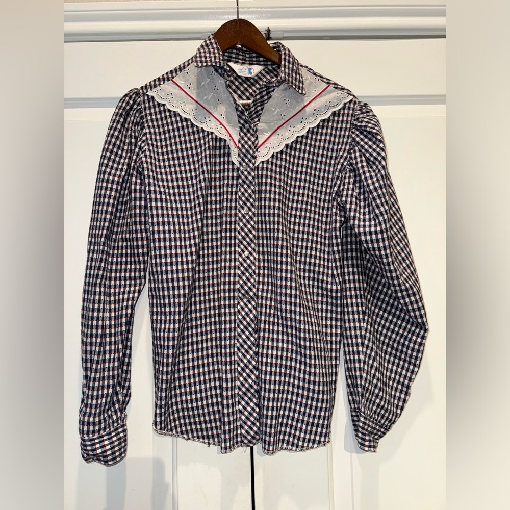 Vintage western cowboy pearl snap top size medium to  large